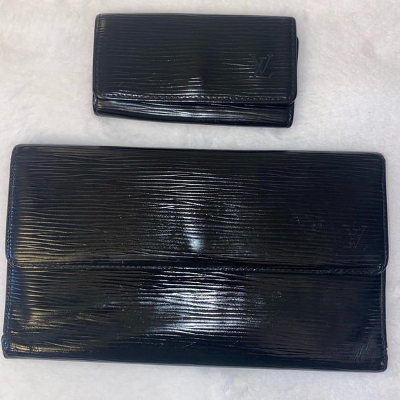 Authentic Louis Vuitton Black Epi Trifold Wallet And 4 Ring Key/Card Holder - Picture 1 of 14